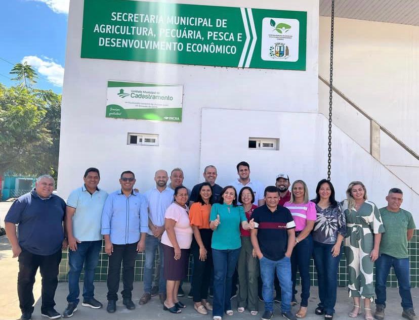 Agricultores de 24 comunidades de Colinas recebem equipamentos agrícolas do Governo do Maranhão